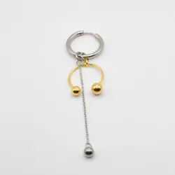 Miniature du produit Mono Boucle d'Oreille en Acier Inoxydable Argenté et Doré avec Chaîne Suspendue #3