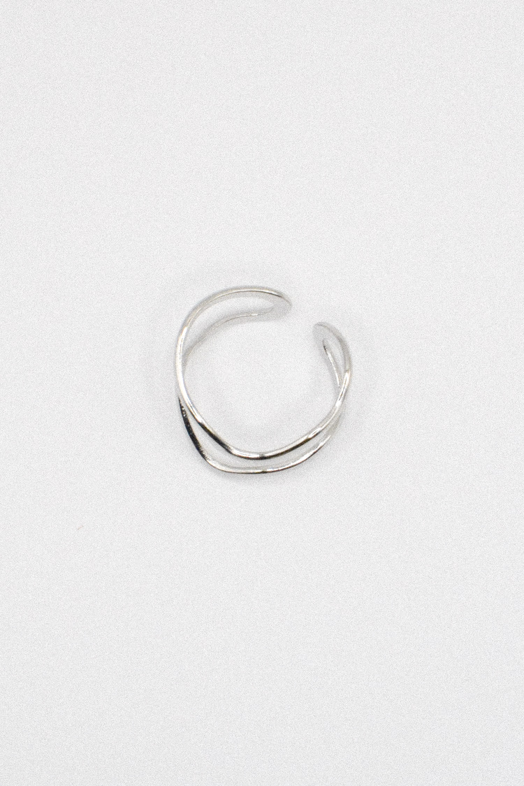 Photo du bijoux :  Bague Moderne Ajustable en Acier Inoxydable – Design Fluide #4