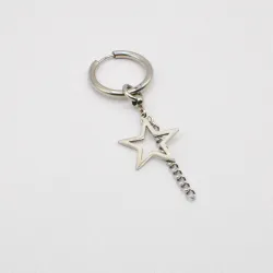 Miniature du produit Mono Boucle d'Oreille en Acier Inoxydable avec Chaîne et Étoile Ajourée #4