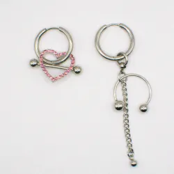 Miniature du produit Boucles d’oreilles “Sasha” – Cœur Piercing & Chaîne Argentée #1