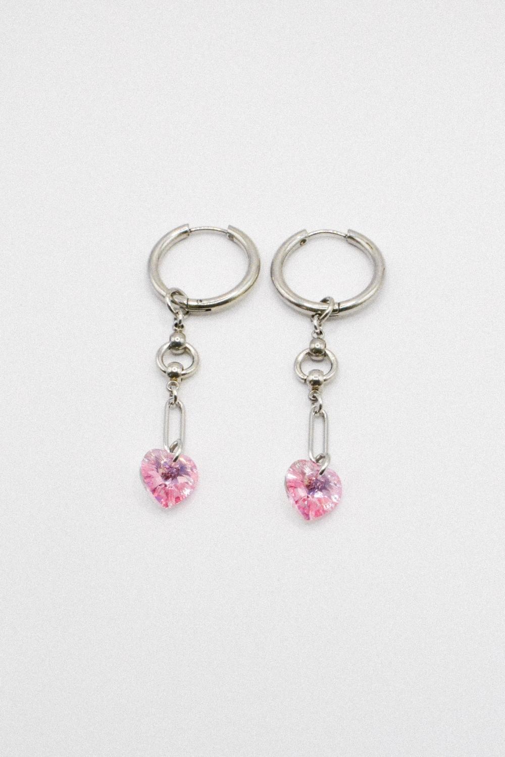 Photo du bijoux :  Boucles d'oreilles "Flirt & Forget" - coeurs crystal roses  #3
