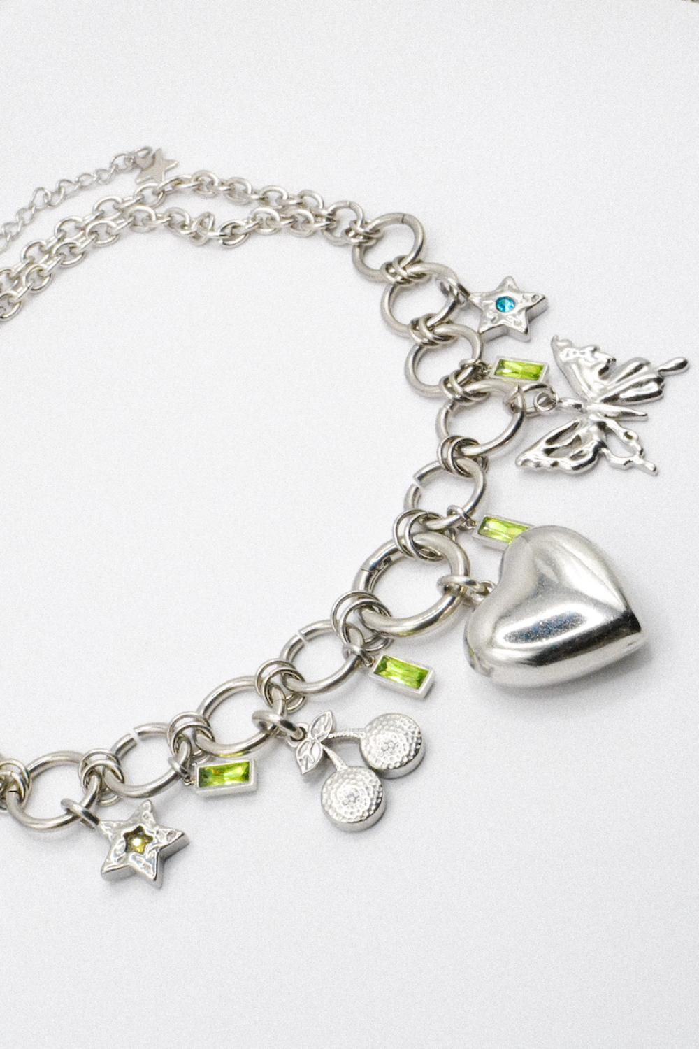 Photo du bijoux :  Collier "Back to spring" - Chaîne argentée et pendentifs #1